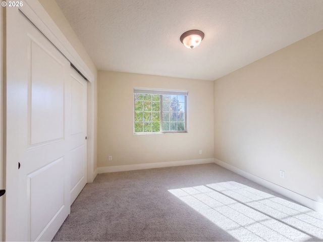 410 Ne 76TH Ave, Hillsboro, OR 97124