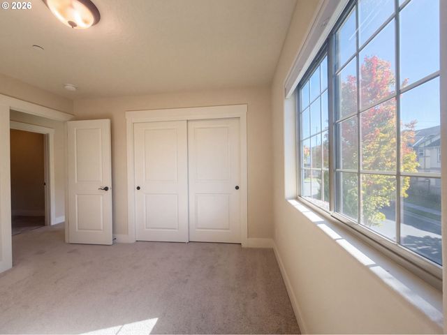 410 Ne 76TH Ave, Hillsboro, OR 97124