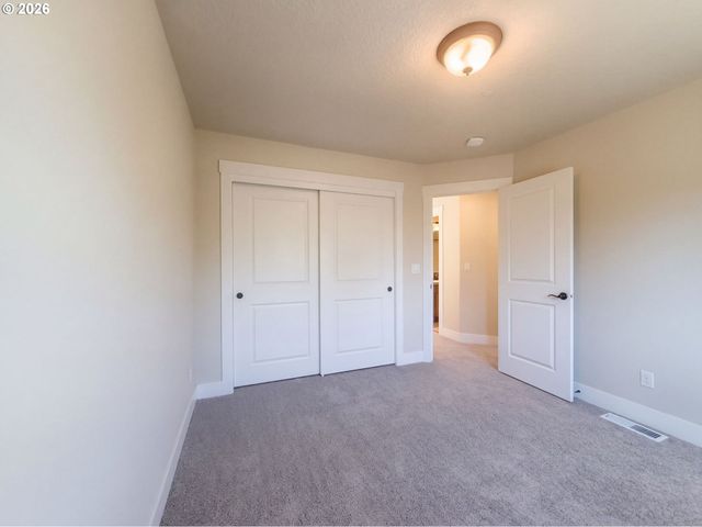 410 Ne 76TH Ave, Hillsboro, OR 97124