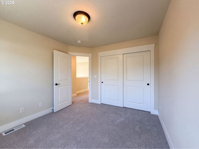 410 Ne 76TH Ave, Hillsboro, OR 97124