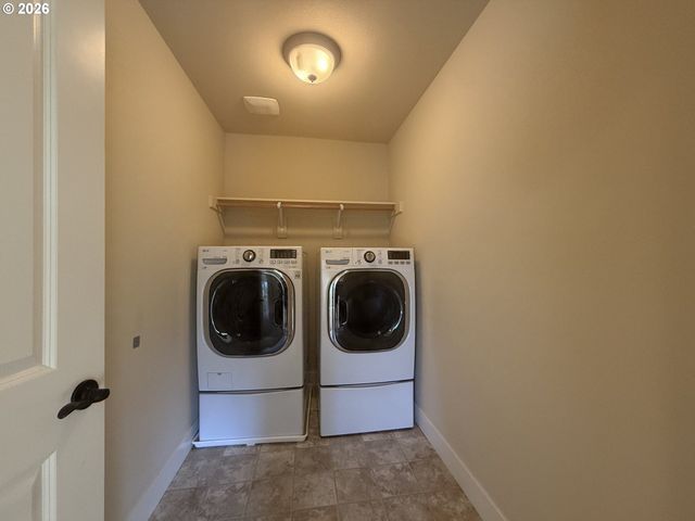 410 Ne 76TH Ave, Hillsboro, OR 97124