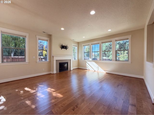410 Ne 76TH Ave, Hillsboro, OR 97124