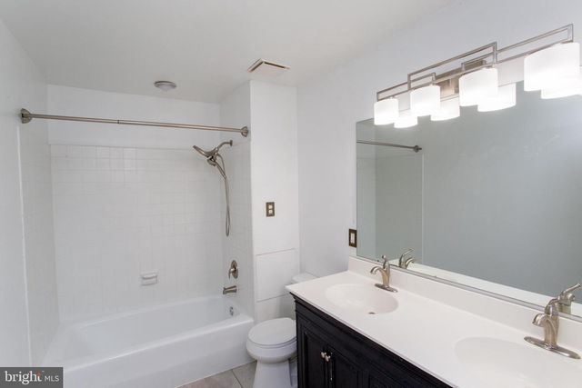 17 EDEN ROC, New Hope, PA 18938