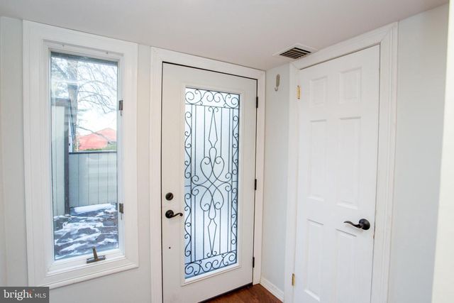 17 EDEN ROC, New Hope, PA 18938