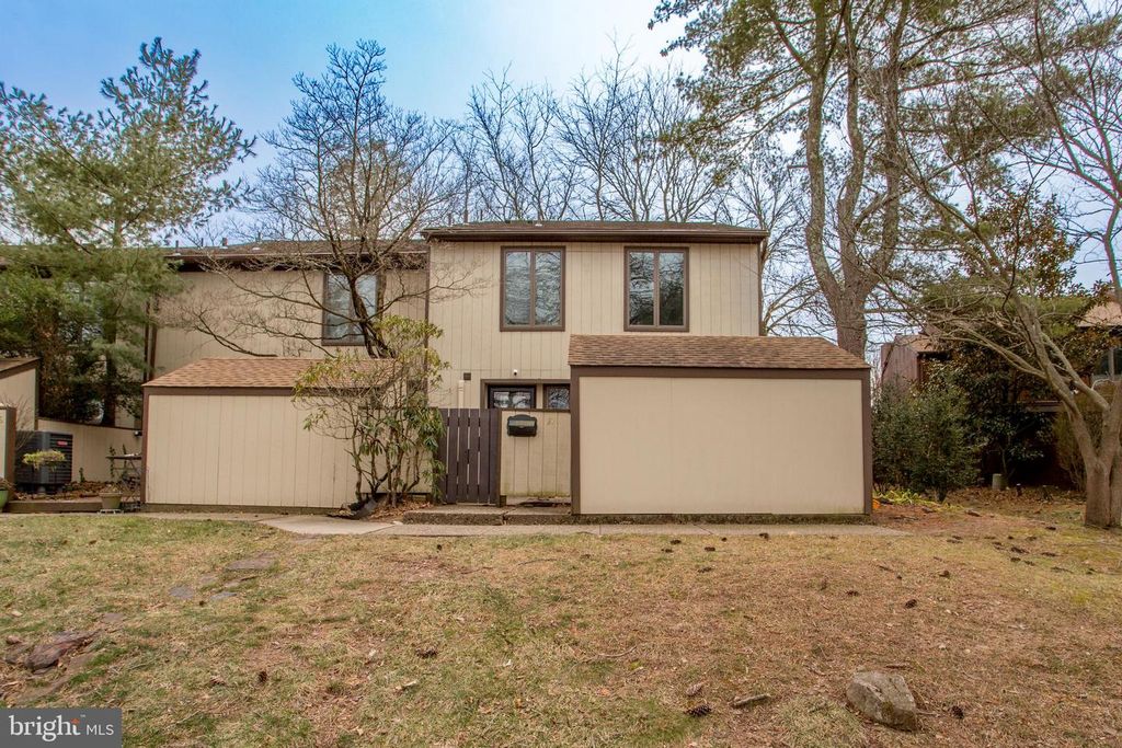 17 EDEN ROC, New Hope, PA 18938