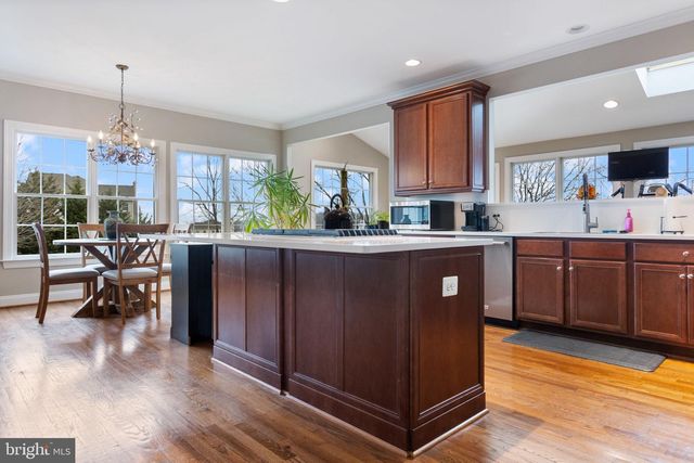 15058 BANKFIELD DR, Waterford, VA 20197