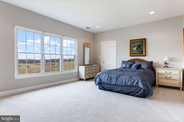 15058 BANKFIELD DR, Waterford, VA 20197