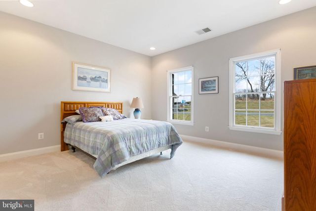 15058 BANKFIELD DR, Waterford, VA 20197