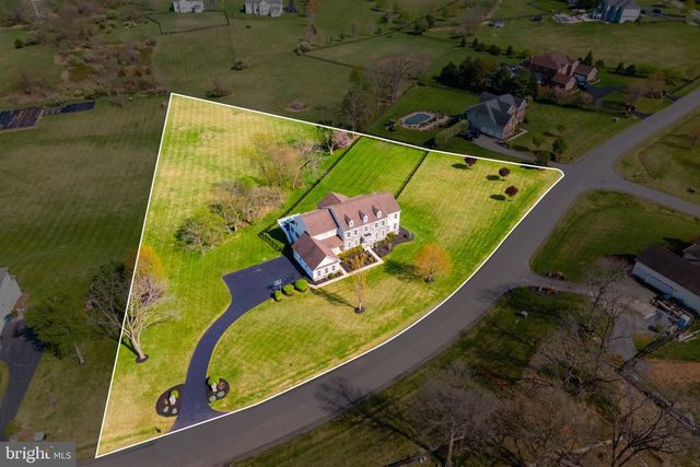 15058 BANKFIELD DR, Waterford, VA 20197