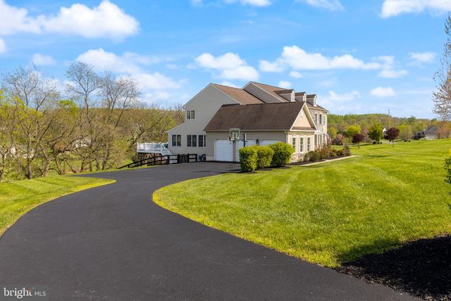 15058 BANKFIELD DR, Waterford, VA 20197