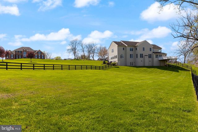 15058 BANKFIELD DR, Waterford, VA 20197