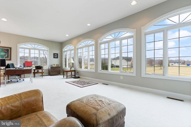 15058 BANKFIELD DR, Waterford, VA 20197