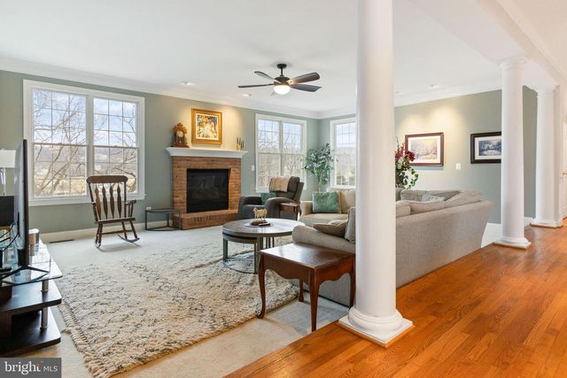 15058 BANKFIELD DR, Waterford, VA 20197