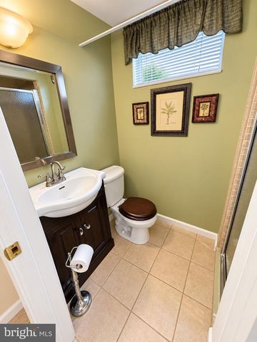 534 DOMINO LN, Philadelphia, PA 19128