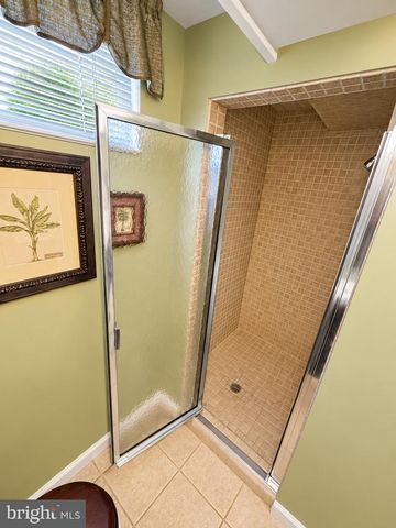 534 DOMINO LN, Philadelphia, PA 19128