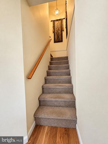 534 DOMINO LN, Philadelphia, PA 19128