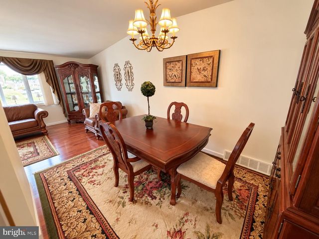 534 DOMINO LN, Philadelphia, PA 19128