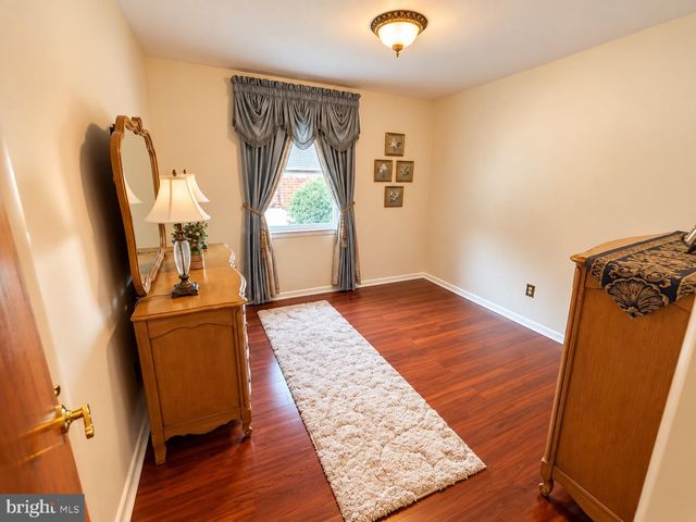 534 DOMINO LN, Philadelphia, PA 19128