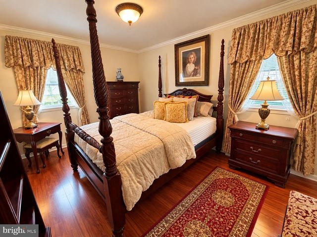 534 DOMINO LN, Philadelphia, PA 19128