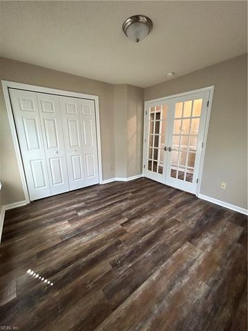 109 Three Notched RD, Yorktown, VA 23692