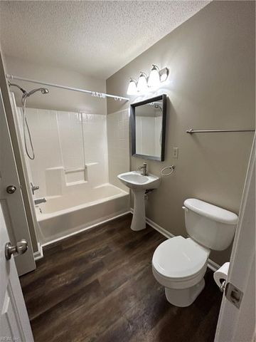 109 Three Notched RD, Yorktown, VA 23692