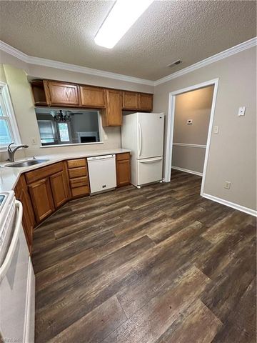 109 Three Notched RD, Yorktown, VA 23692