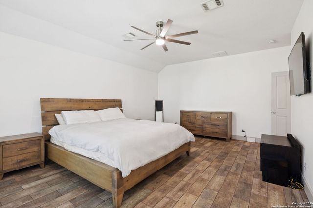 8819 Gustine, Helotes, TX 78023