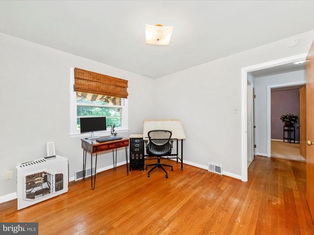 13318 APPLE HILL DR, Hagerstown, MD 21742