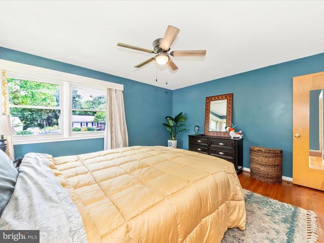 13318 APPLE HILL DR, Hagerstown, MD 21742