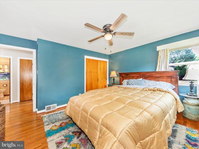 13318 APPLE HILL DR, Hagerstown, MD 21742