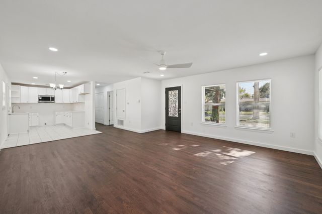 1428 Hawley Lane, Dallas, TX 75217