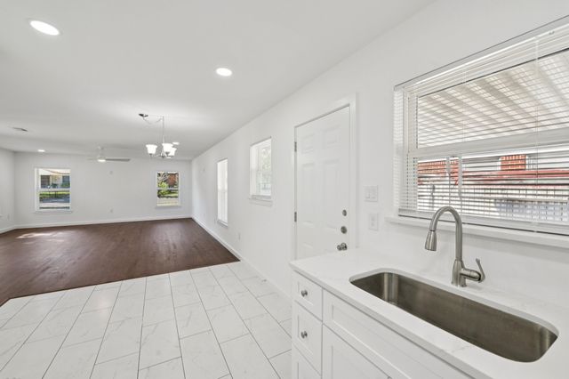 1428 Hawley Lane, Dallas, TX 75217