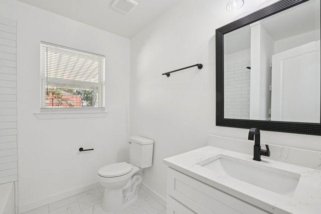 1428 Hawley Lane, Dallas, TX 75217