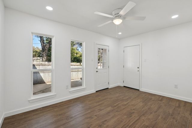 1428 Hawley Lane, Dallas, TX 75217