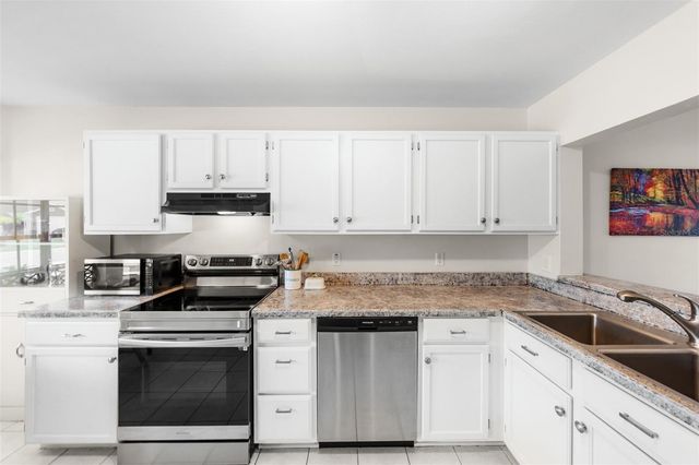 6673 RYAN CHASE COURT, Orlando, FL 32810
