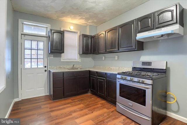 1939 SWATARA ST, Harrisburg, PA 17104