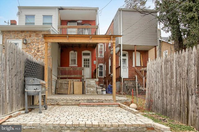 1939 SWATARA ST, Harrisburg, PA 17104