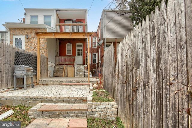 1939 SWATARA ST, Harrisburg, PA 17104