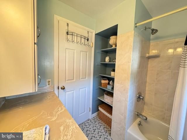 3 EYRE CT, Nottingham, MD 21236