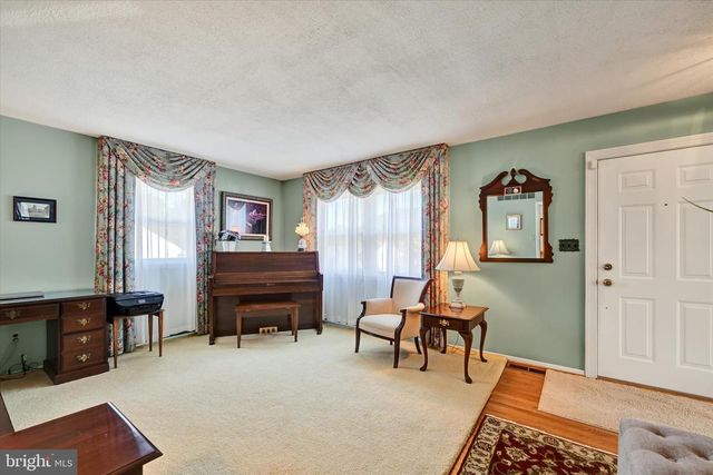 3 EYRE CT, Nottingham, MD 21236