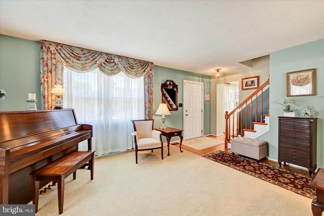 3 EYRE CT, Nottingham, MD 21236
