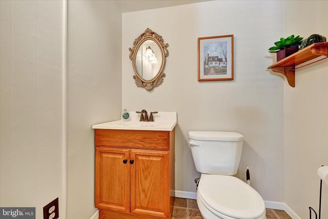 3 EYRE CT, Nottingham, MD 21236