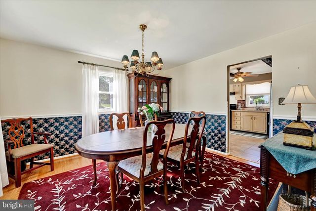 3 EYRE CT, Nottingham, MD 21236