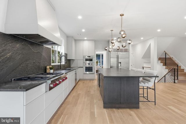 6801 CRUTCHFIELD ST, Falls Church, VA 22043