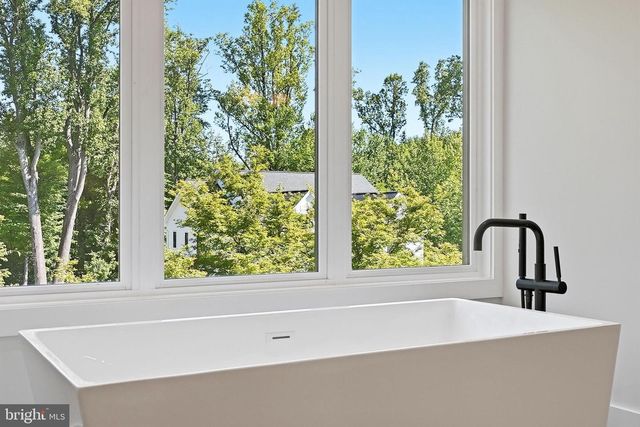 6801 CRUTCHFIELD ST, Falls Church, VA 22043