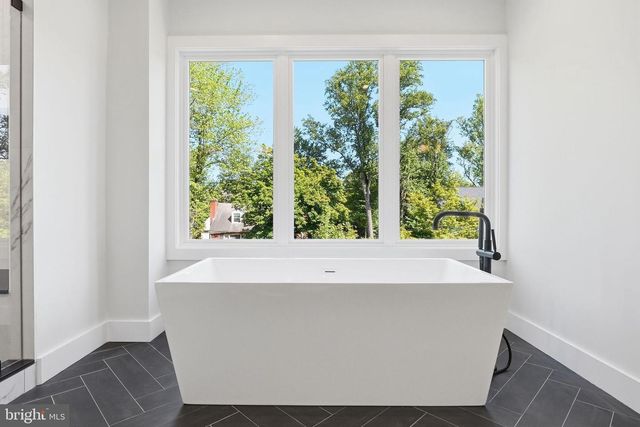 6801 CRUTCHFIELD ST, Falls Church, VA 22043