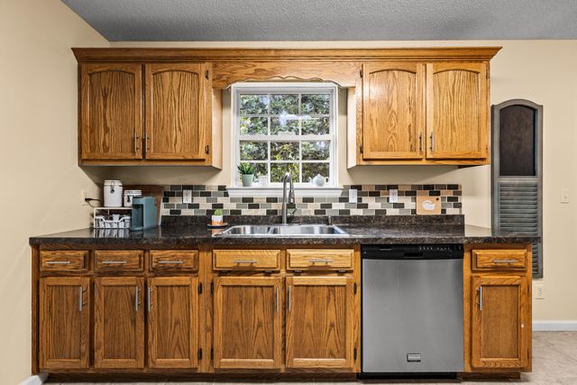 8916 Wings Way, Hixson, TN 37343