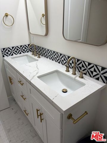 6245 Mclaren, Woodland Hills, CA 91367