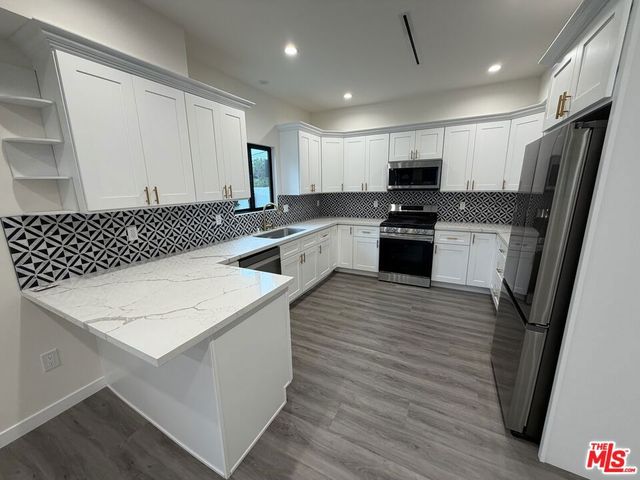 6245 Mclaren, Woodland Hills, CA 91367