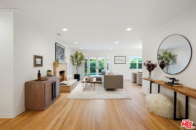 12540 Albers Street, Valley Village, CA 91607